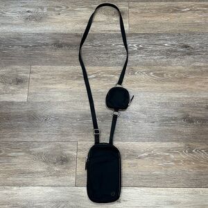 NWOT! lululemon athletica Black Crossbody Bag Set